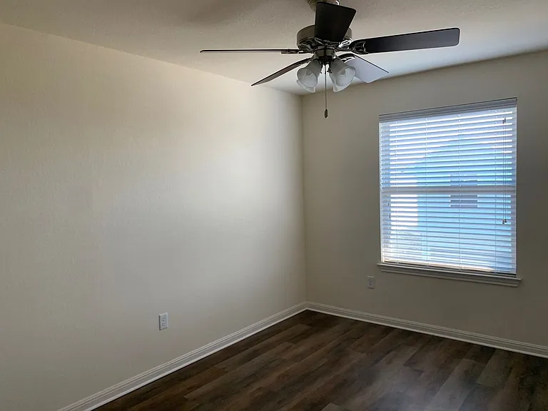 5805 Loblolly Ln — Photo 12