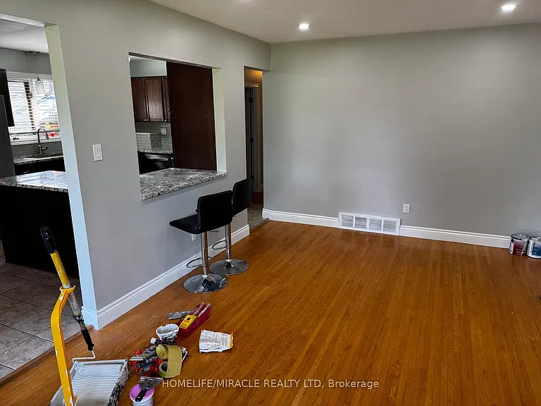920 Willowdale Ave — Photo 5