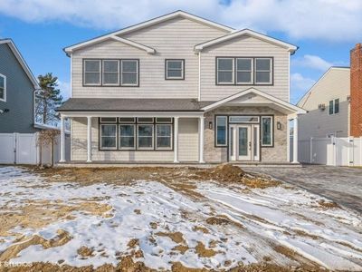 45 Corncrib Lane, Levittown, NY, 11756