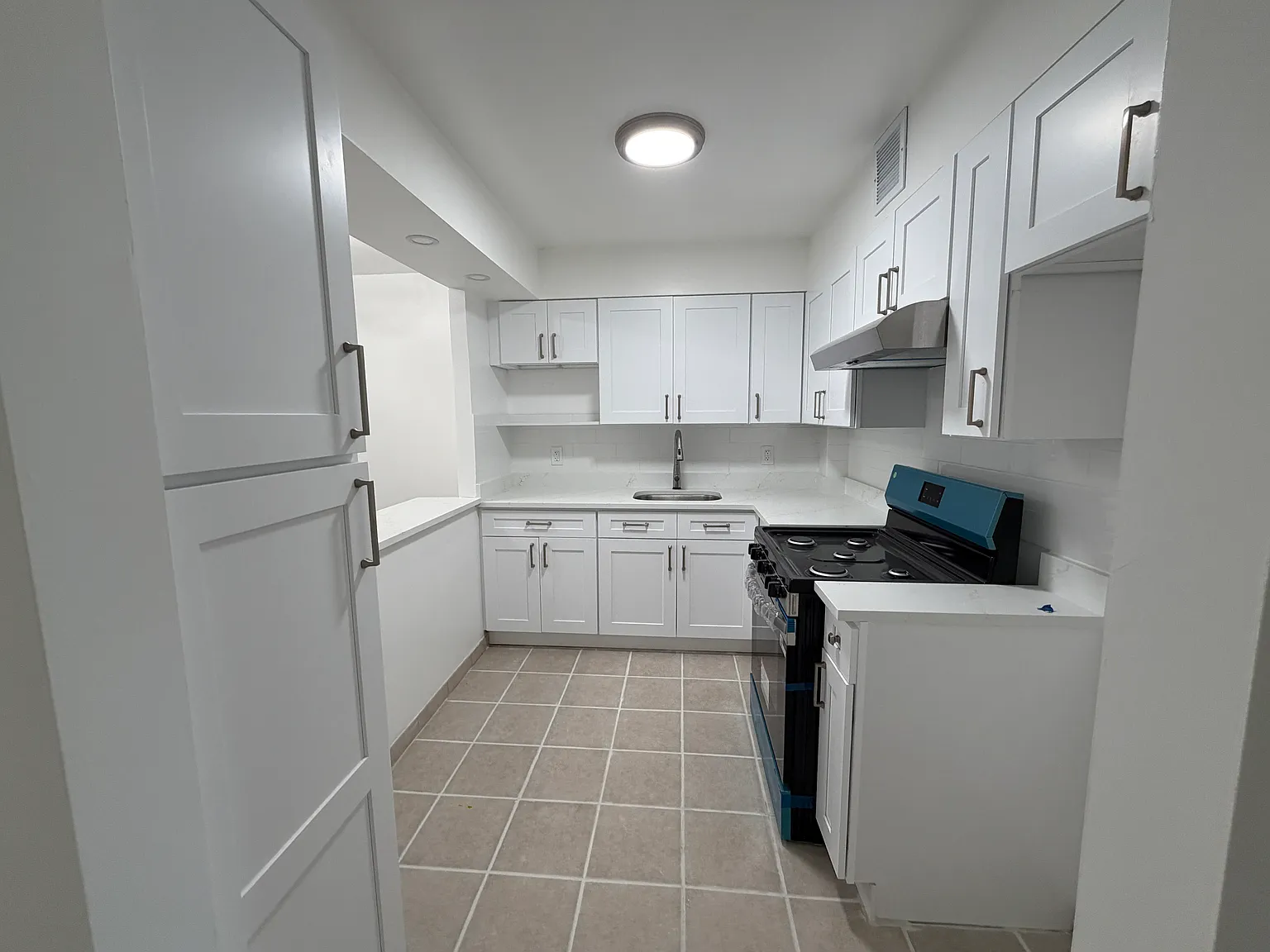 2 bed, $2,678 — Photo 1