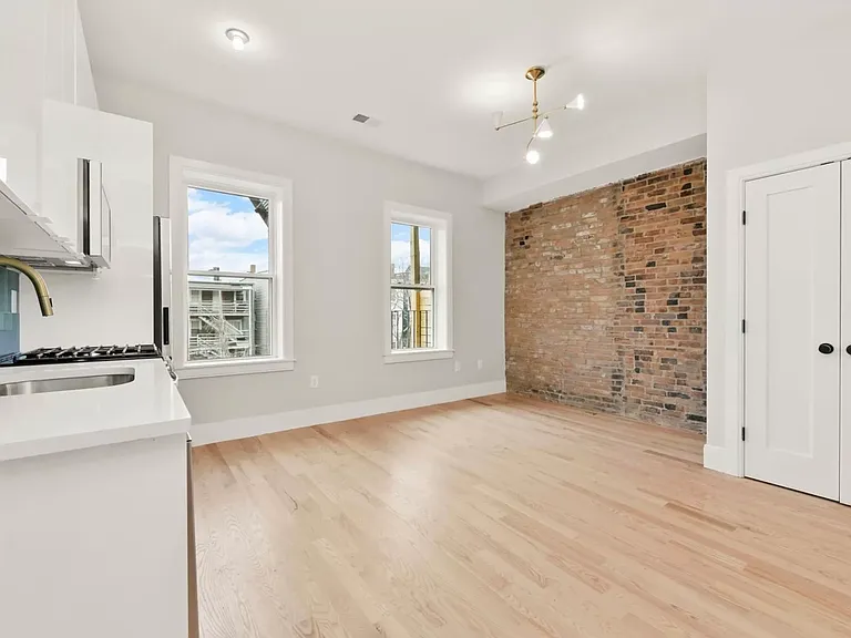 127 Saratoga St #2 — Photo 6