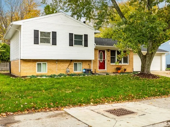201 Kensington Rd, Vermilion, OH 44089