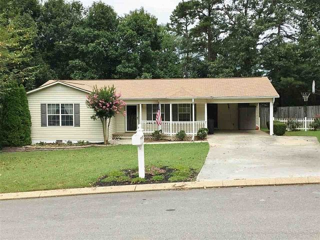 1st image of 170 Crescent Dr SE