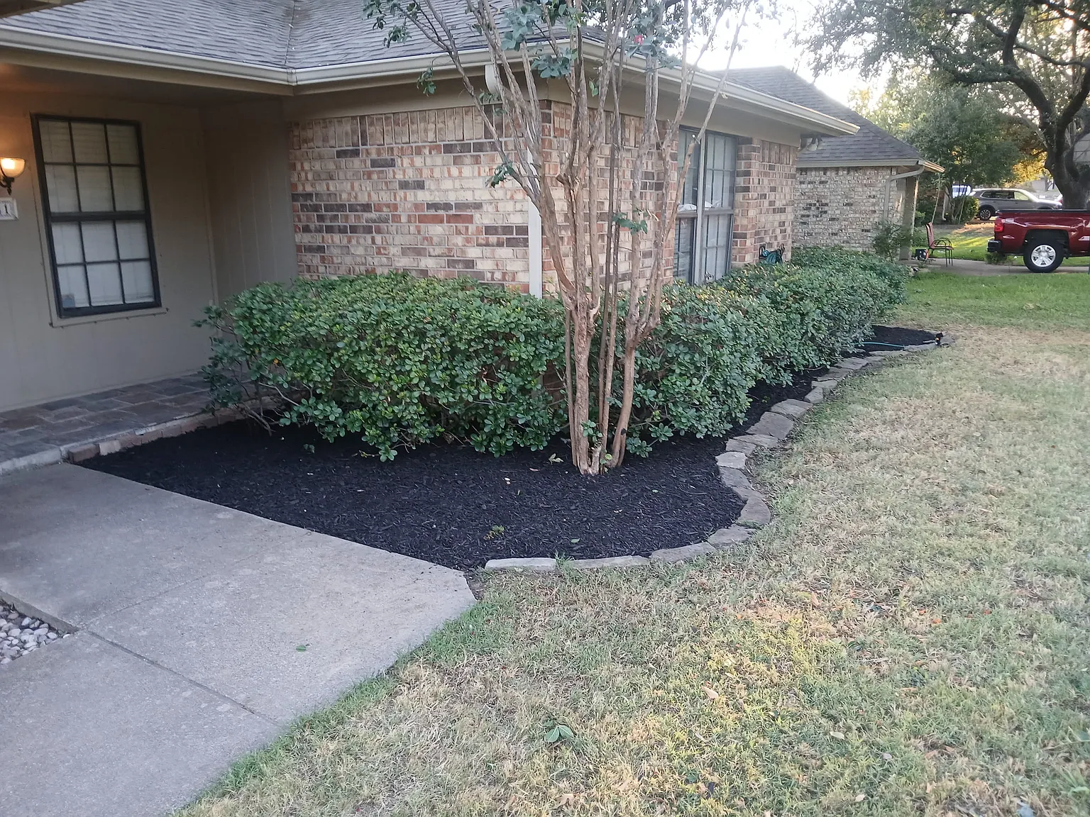 3 bed, 1669 sqft, $2,300 — Photo 2