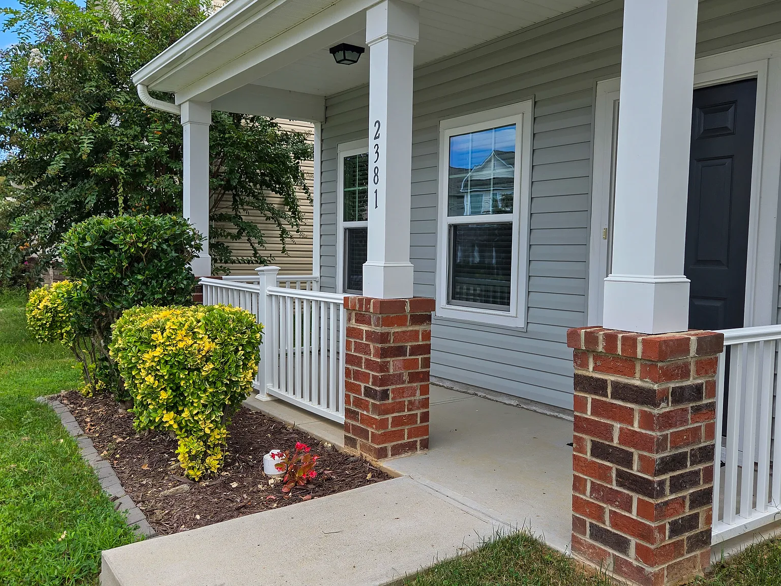 3 bed, 2.5 bath, 1546 sqft, $1,850 — Photo 2