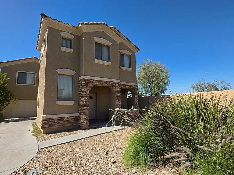 6621 W Shaw Butte Dr — Photo 3
