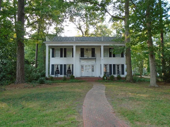 421 Curtis St N, Ahoskie, NC 27910