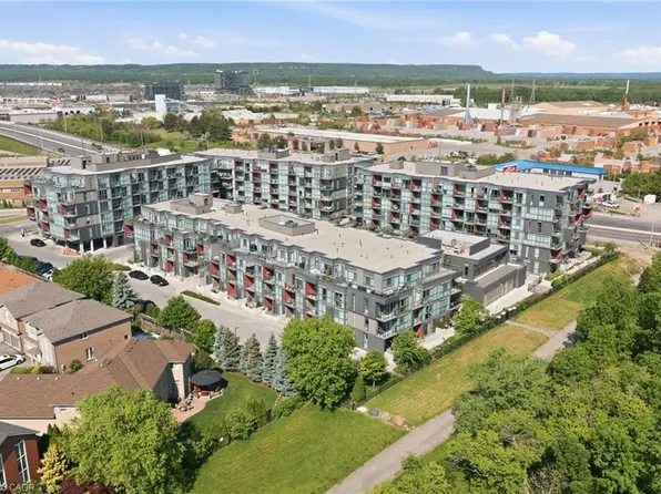 5260 Dundas St #C212, Burlington, ON L7L 0J7