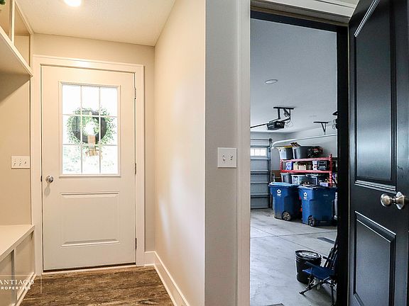 4th image of 2993 Bristol Ave NW