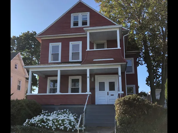28 Alger Pl Unit 2, New London, CT 06320