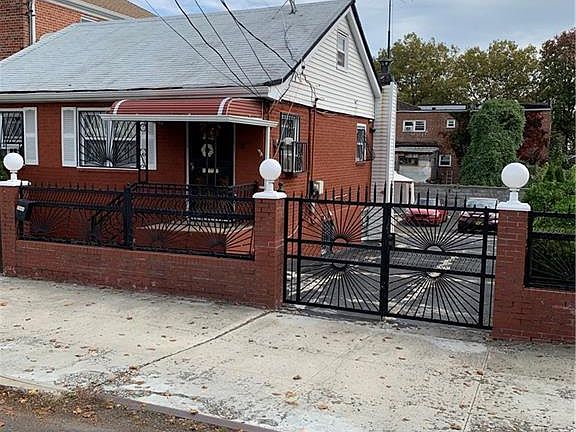 2nd image of 2444 Westervelt Ave