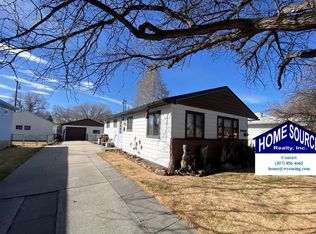 1111 E Park Ave, Riverton, WY 82501