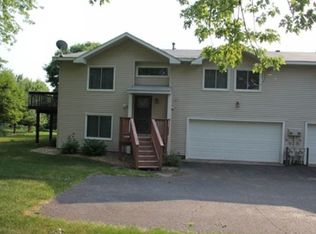 2 Cameo Ln, Circle Pines, MN 55014