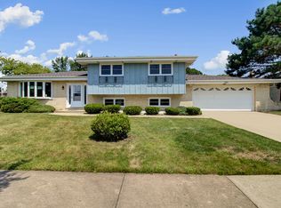 1534 W Mulloy Dr, Addison, IL 60101