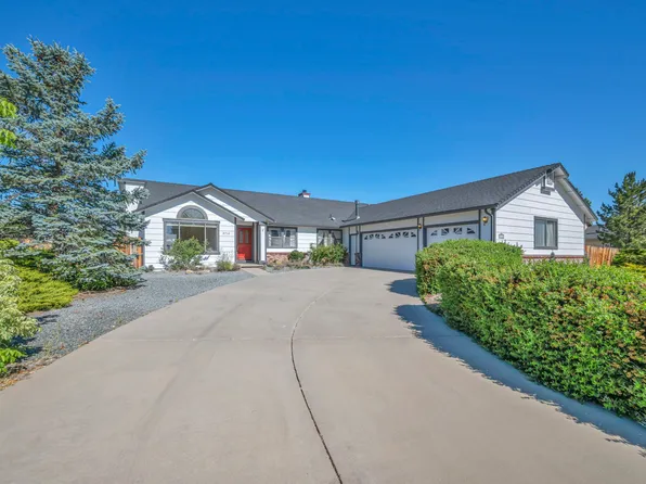 2712 Wildhorse Ln, Minden, NV 89423