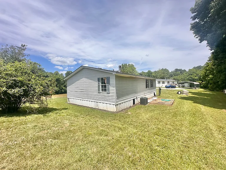 681 N Ridge Rd — Photo 2