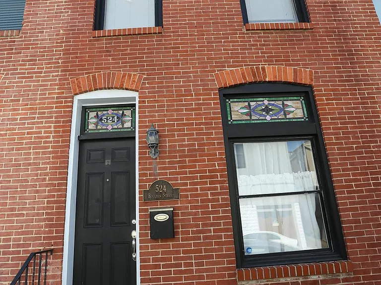 524 S Bouldin St — Photo 2