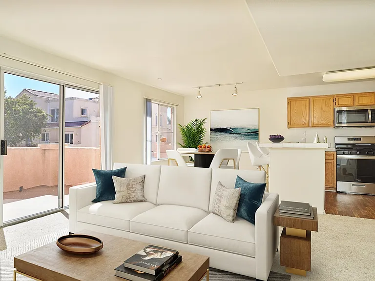 River Ranch Townhomes & Apartments — Photo 40