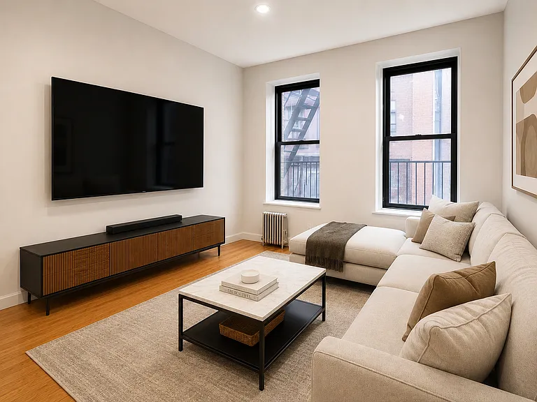 508 9th Ave #2R — Photo 1
