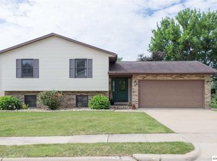 3880 Andrea St, Dubuque, IA 52002