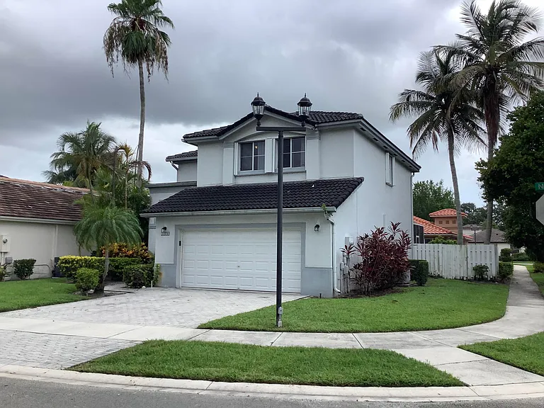 7330 NW 1st Pl — Photo 27