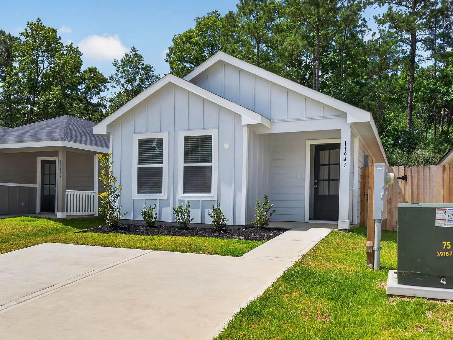 3 bed, 2.0 bath, 1023 sqft, $1,395 — Photo 3