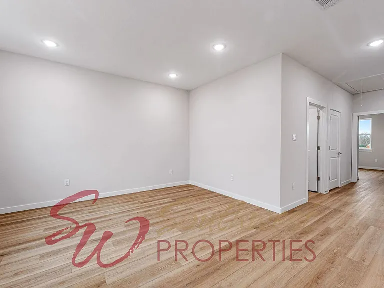 545 Galt Dr — Photo 12