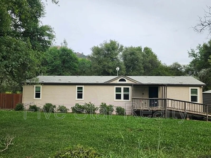 Building Photo - 12051 Kimberly Rd