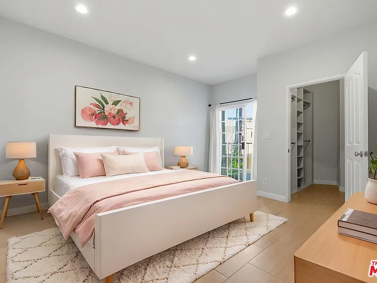 10650 Kinnard Ave #104 — Photo 4