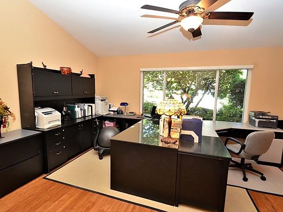 3rd image of 2585 Indigo Dr
