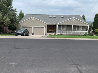 2452 SW 34th Dr, Redmond, OR 97756