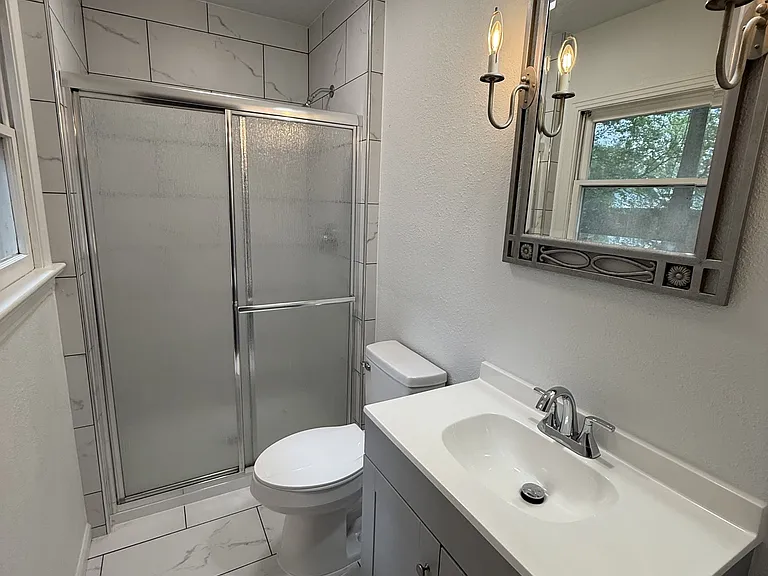 3825 Hyde Park Row — Photo 13