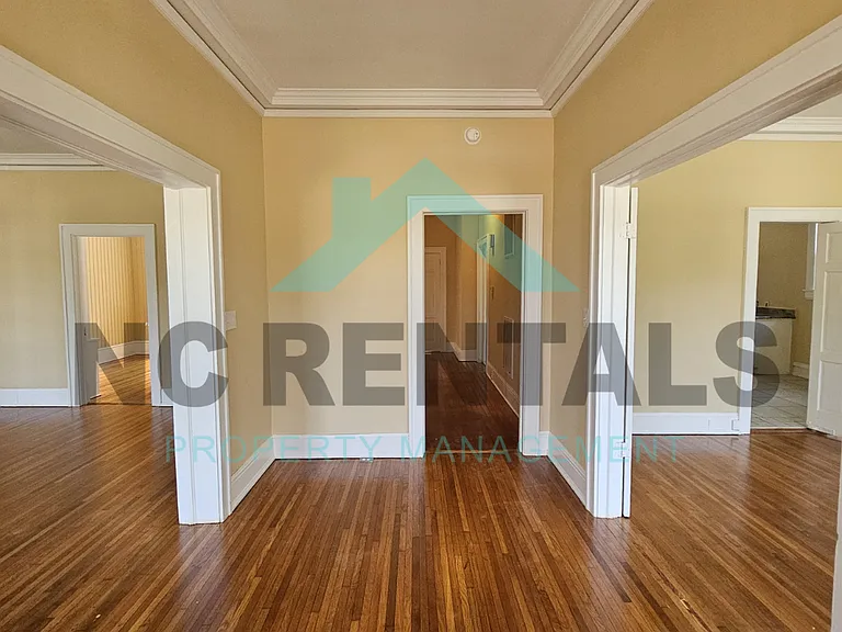 521 Park Pl — Photo 5