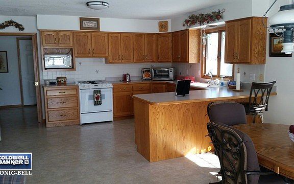 4th image of 1540 Walden Cres