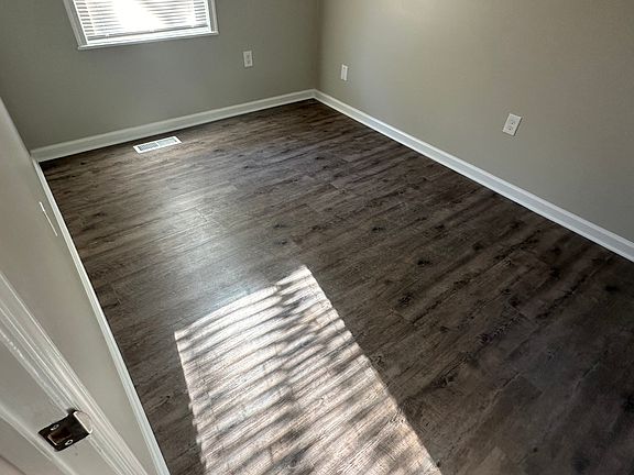 2nd image of 621 Lacewood Dr
