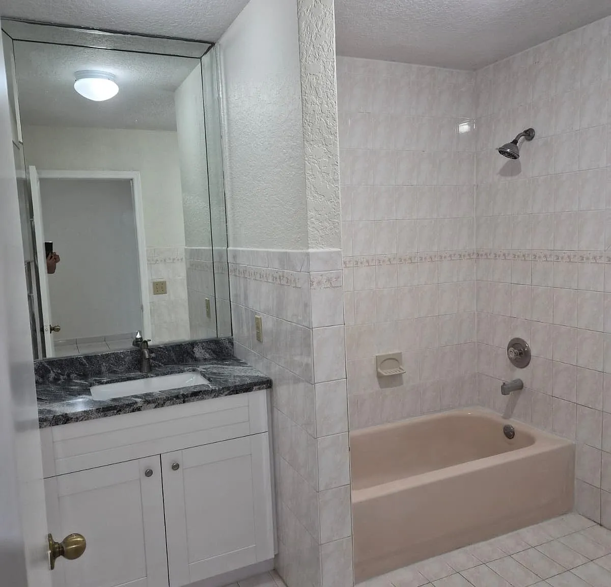 14316 SW 52nd St — Photo 4