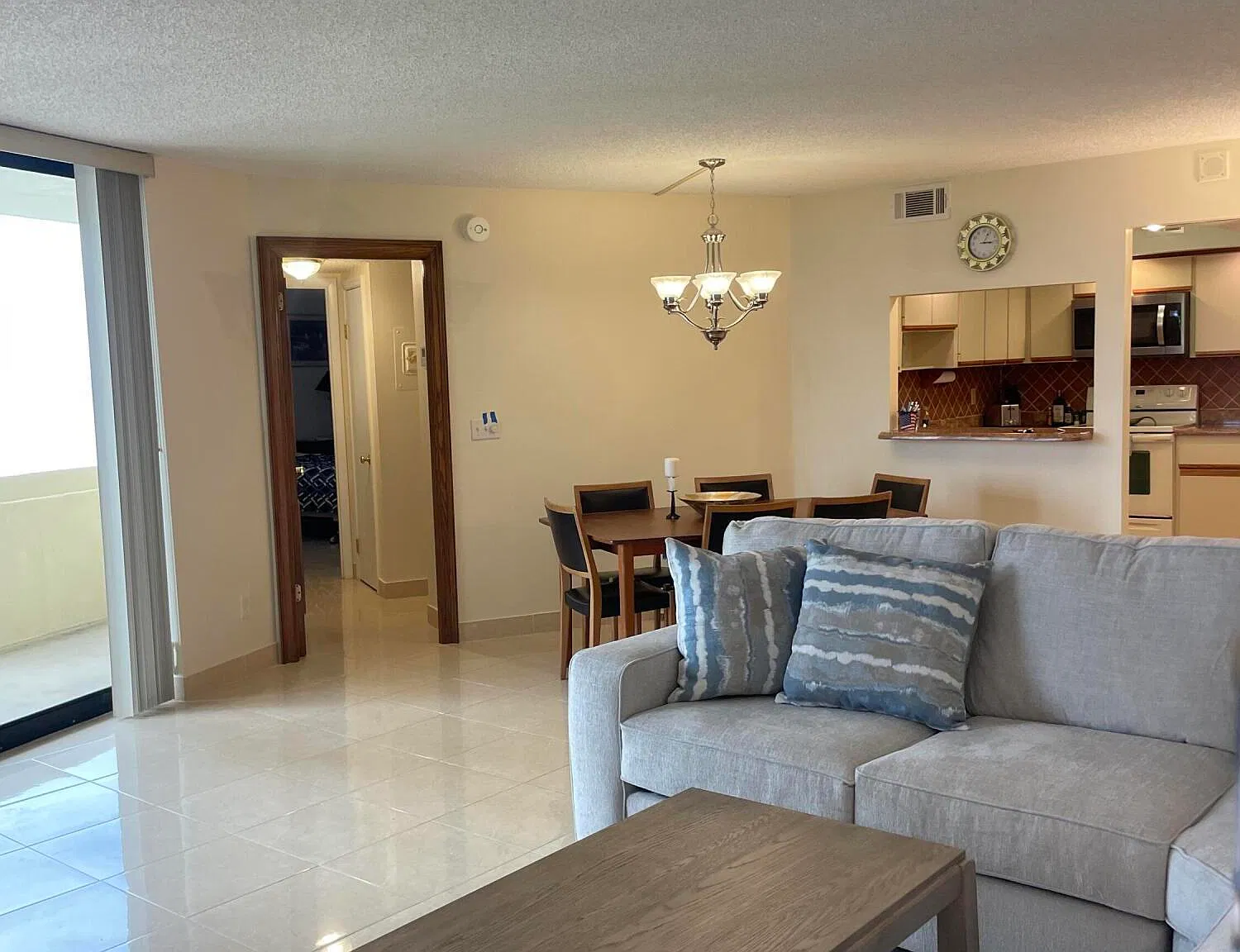 2 bed, 2.0 bath, 1219 sqft, $2,975 — Photo 3