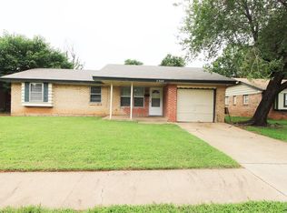 3300 Greenbrier Ter, Del City, OK 73115