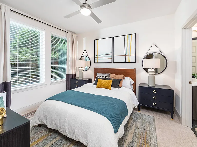 Fifteen15 South Lamar Apartments — Photo 7