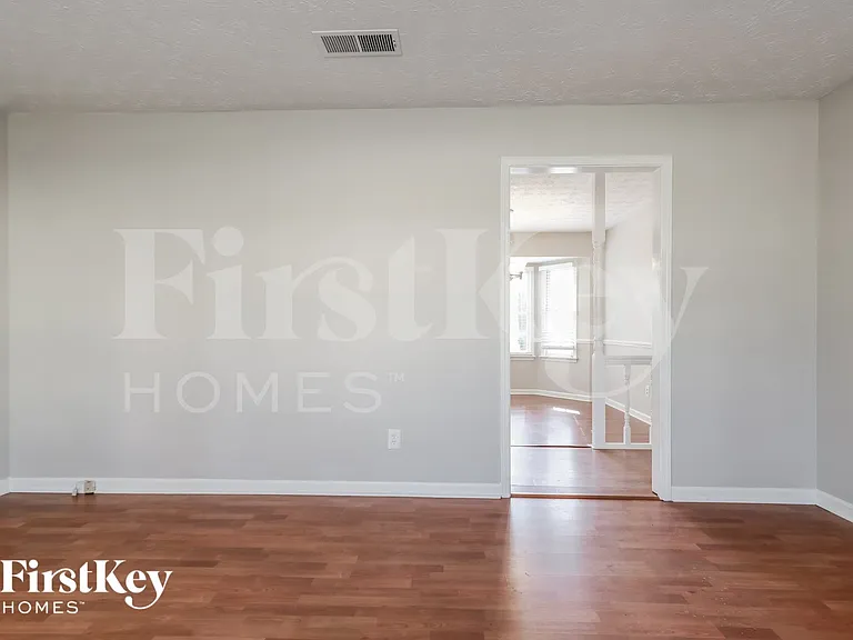 1459 Ridgeland Ct — Photo 13
