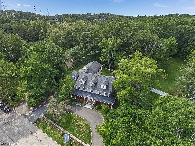 1st image of 397 Mountain Ave
