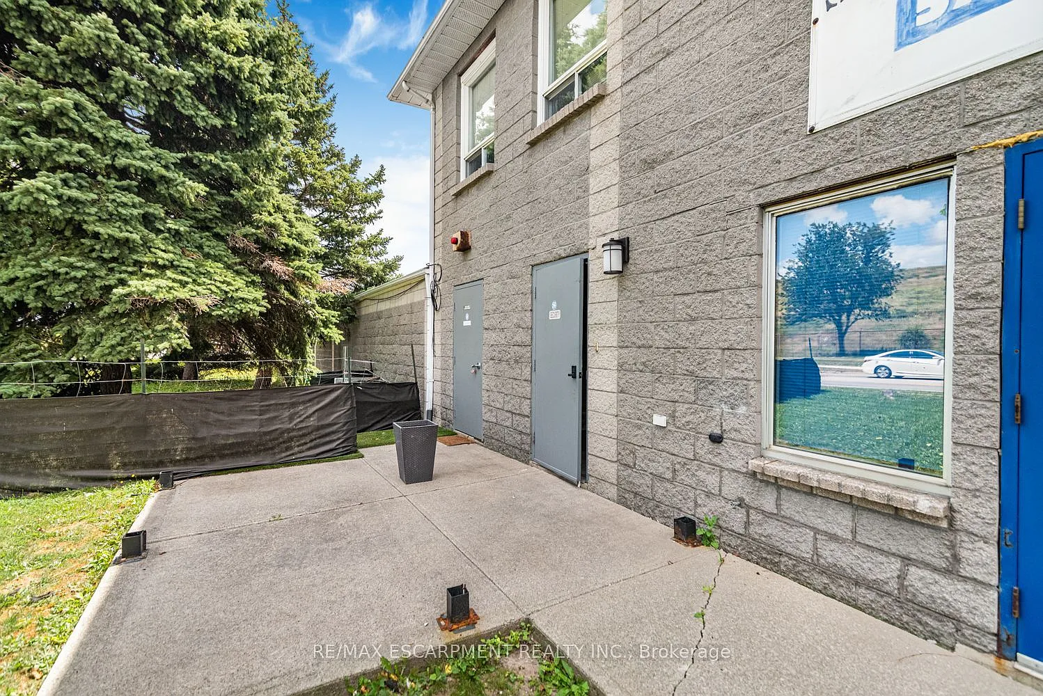 2 bed, $2,450 — Photo 2