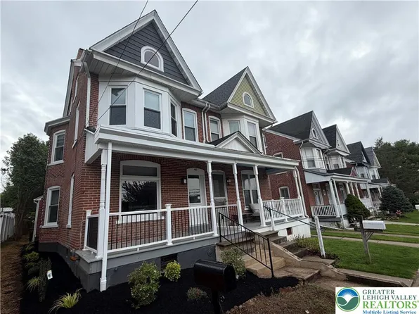 40 Locust St, Macungie, PA 18062