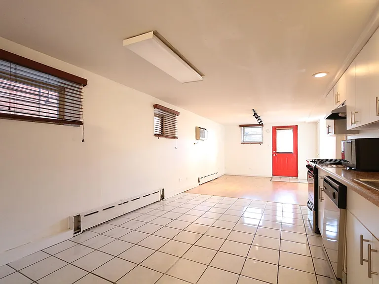 719 S Loomis St #GRD — Photo 6