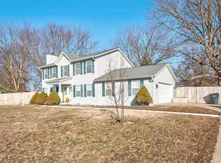 1405 Loop Creek Ct, Belleville, IL 62221