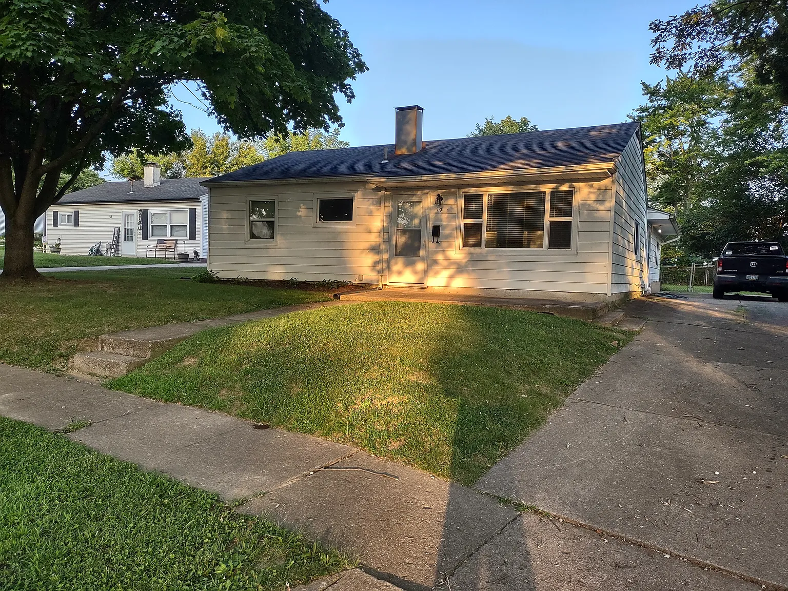 3 bed, 1296 sqft, $1,425 — Photo 1