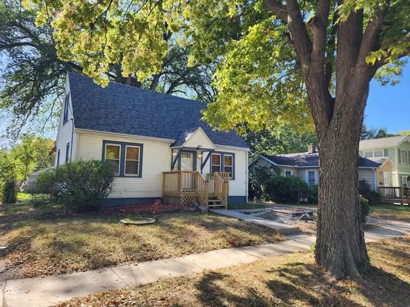 2621 Lyon St, Des Moines, IA 50317
