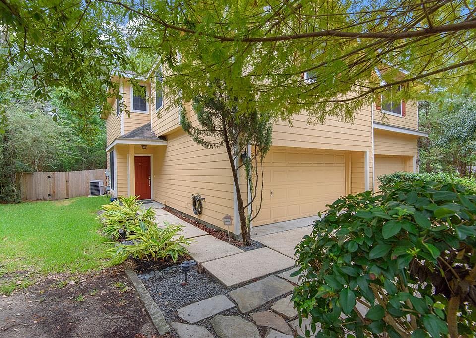 Welcome to your gorgeous new home in The Woodlands!