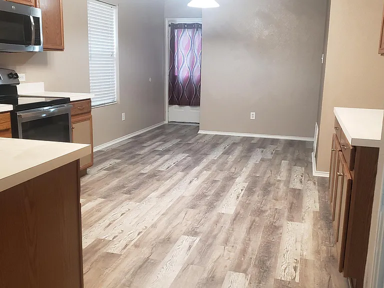 5005 Waterford Dr — Photo 6