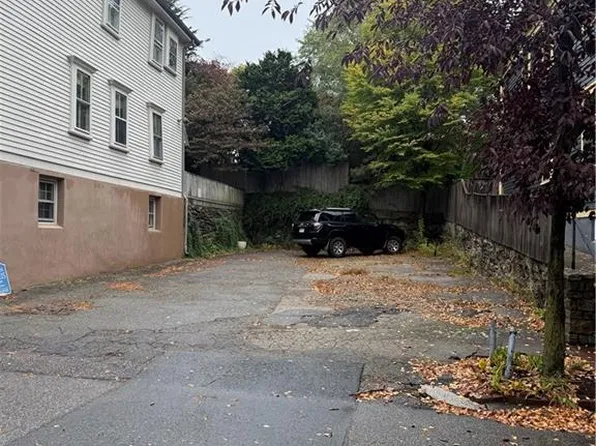 90 Transit St, Providence, RI 02906